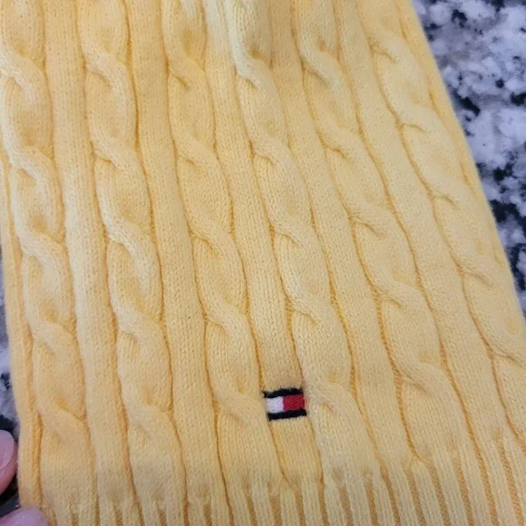 Tommy Hilfiger Womens Yellow Cable Knit V-Neck Sweater Size Large Preppy - Picture 5 of 12